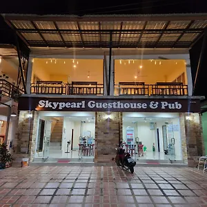skypearl-guesthouse-pub.tophotelskohtao.com/